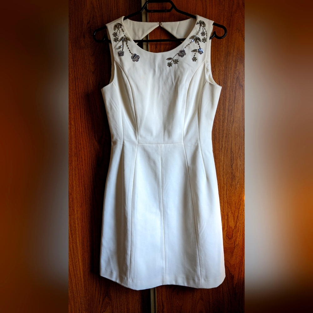 Off-White Elegant Formal Cocktail Dress